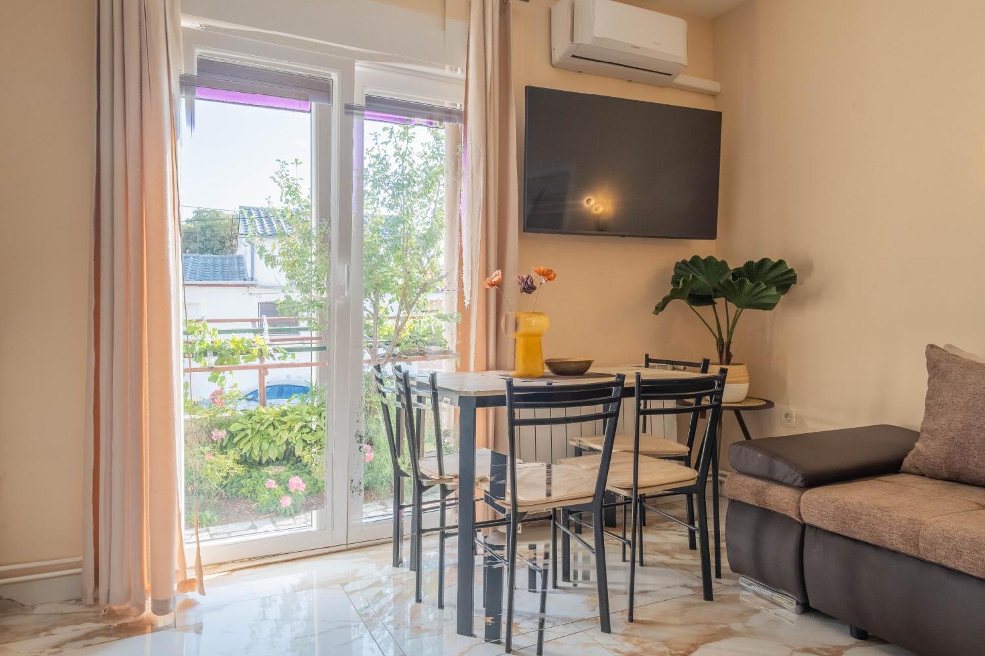 Premium Relax Rooms 노비비노돌스키 외부 사진